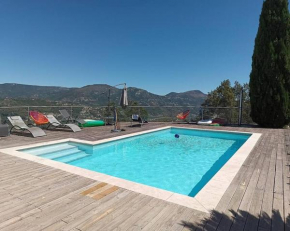 Haut de villa avec piscine